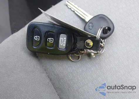 2009 Hyundai Elantra Gls z USA, uszkodzony, nr VIN KMHDU46D89U815202